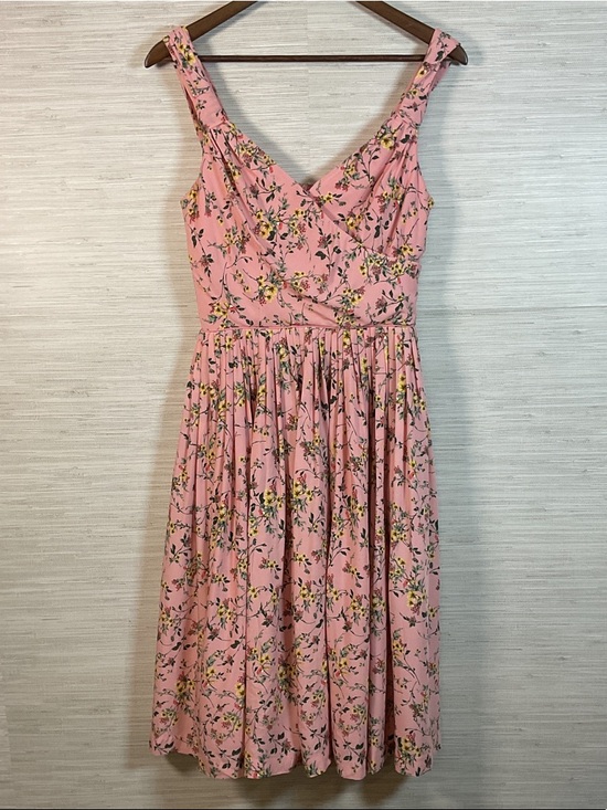 Girl Meets Glam Dresses & Skirts - Girl Meets Glam Sarah Dress Sleeveless Pink Floral Midi Size 4 Garden Birds